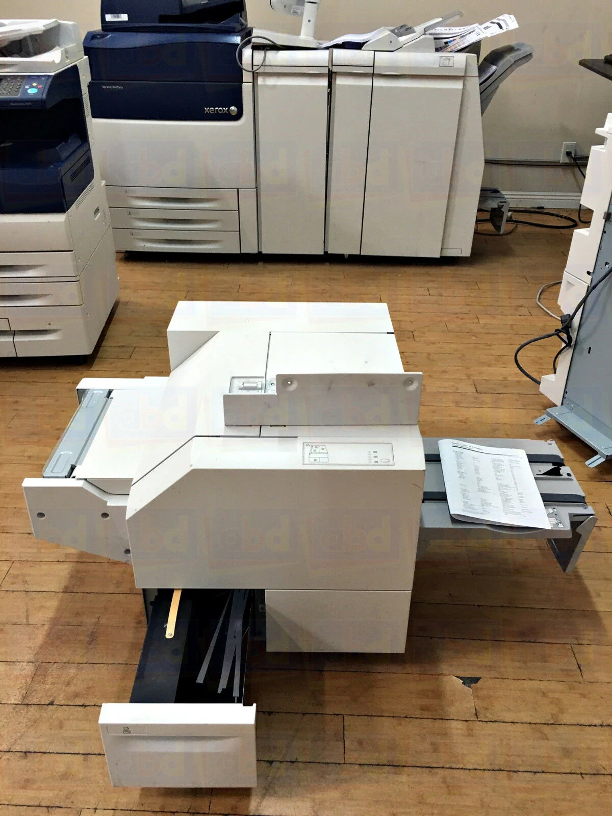 Xerox TLX Integrated Squarefold Trimmer - Image 2