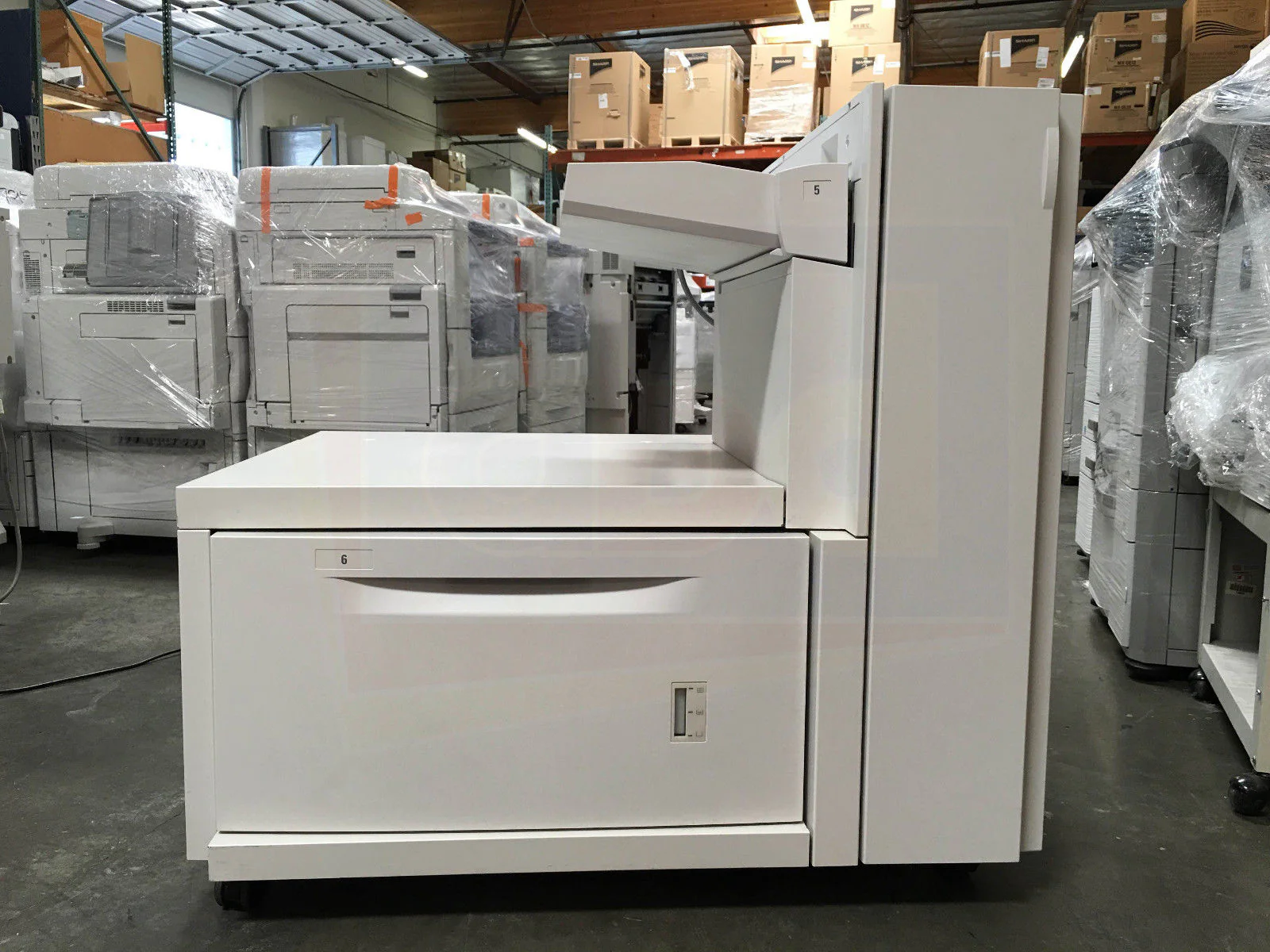 Xerox AKC 2,000 Sheets Oversize High Capacity Feeder Single Tray - Image 2